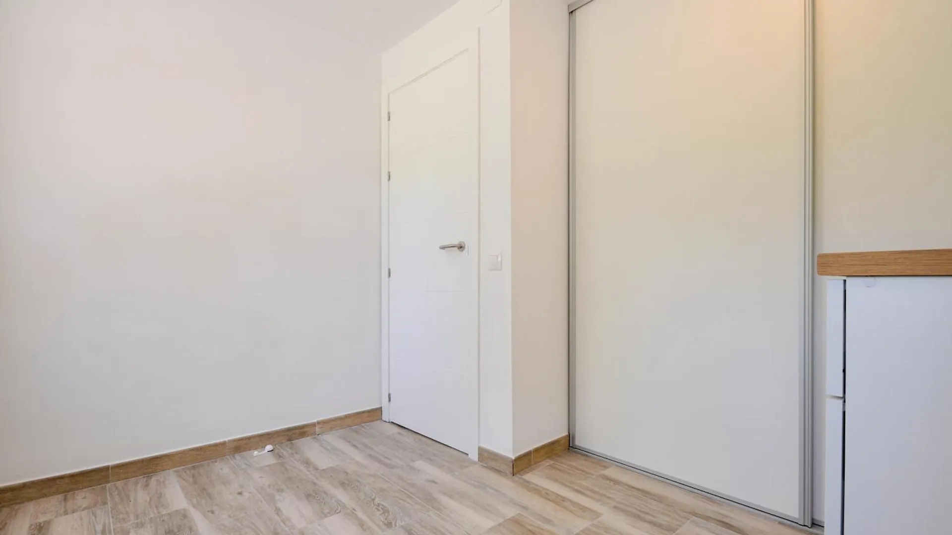 Bajo La Cala Del Moral Apartment